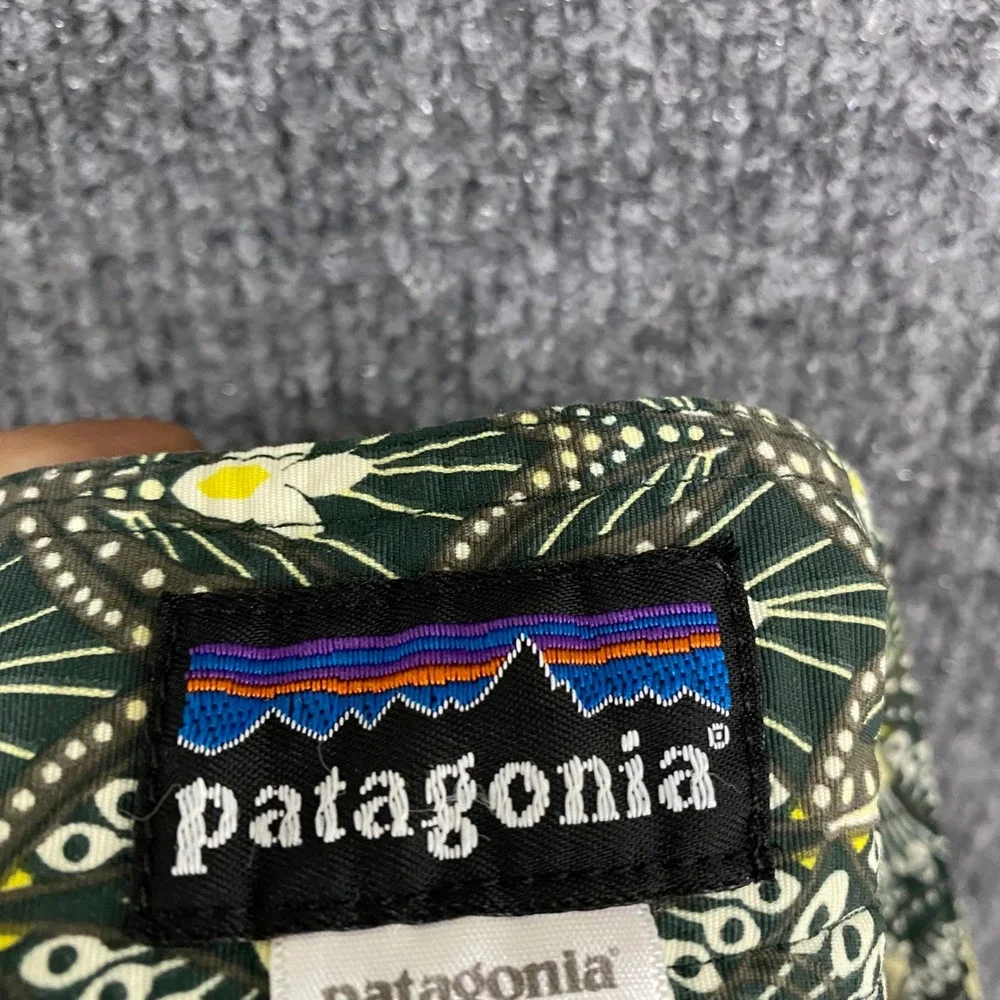 Patagonia Mens 36 Green Yellow Geometric Fan Print Board Shorts Swim Trunks
